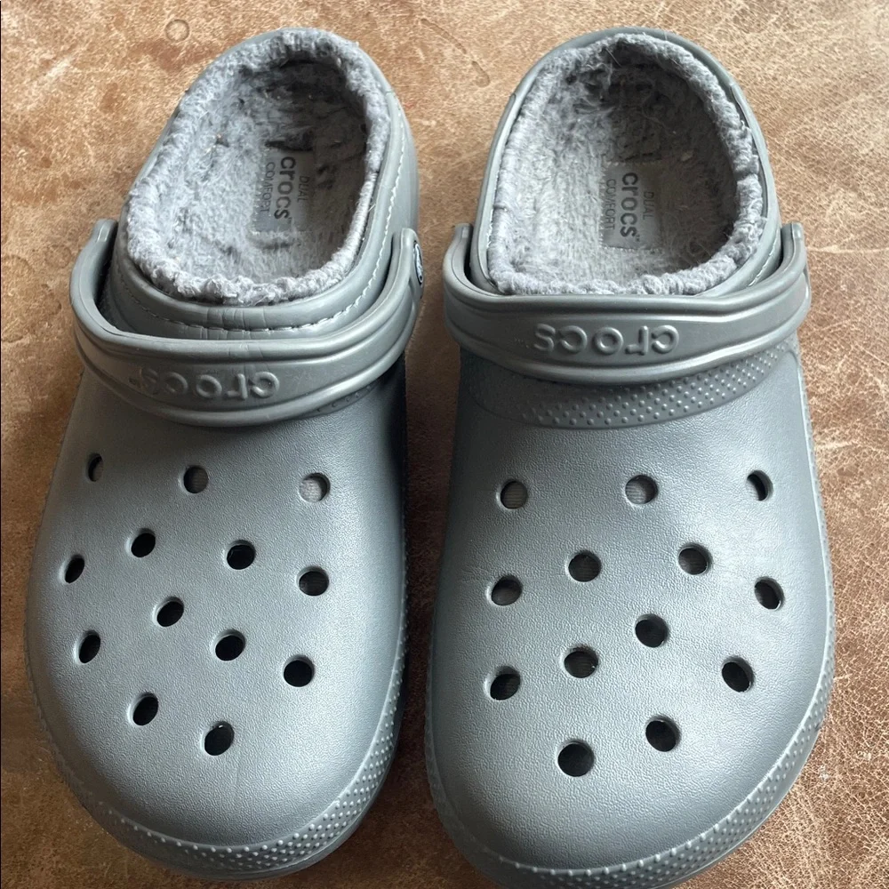 Crocs Men's Gray Dual Comfort Lined Clogs. Good Condition. Size 12.